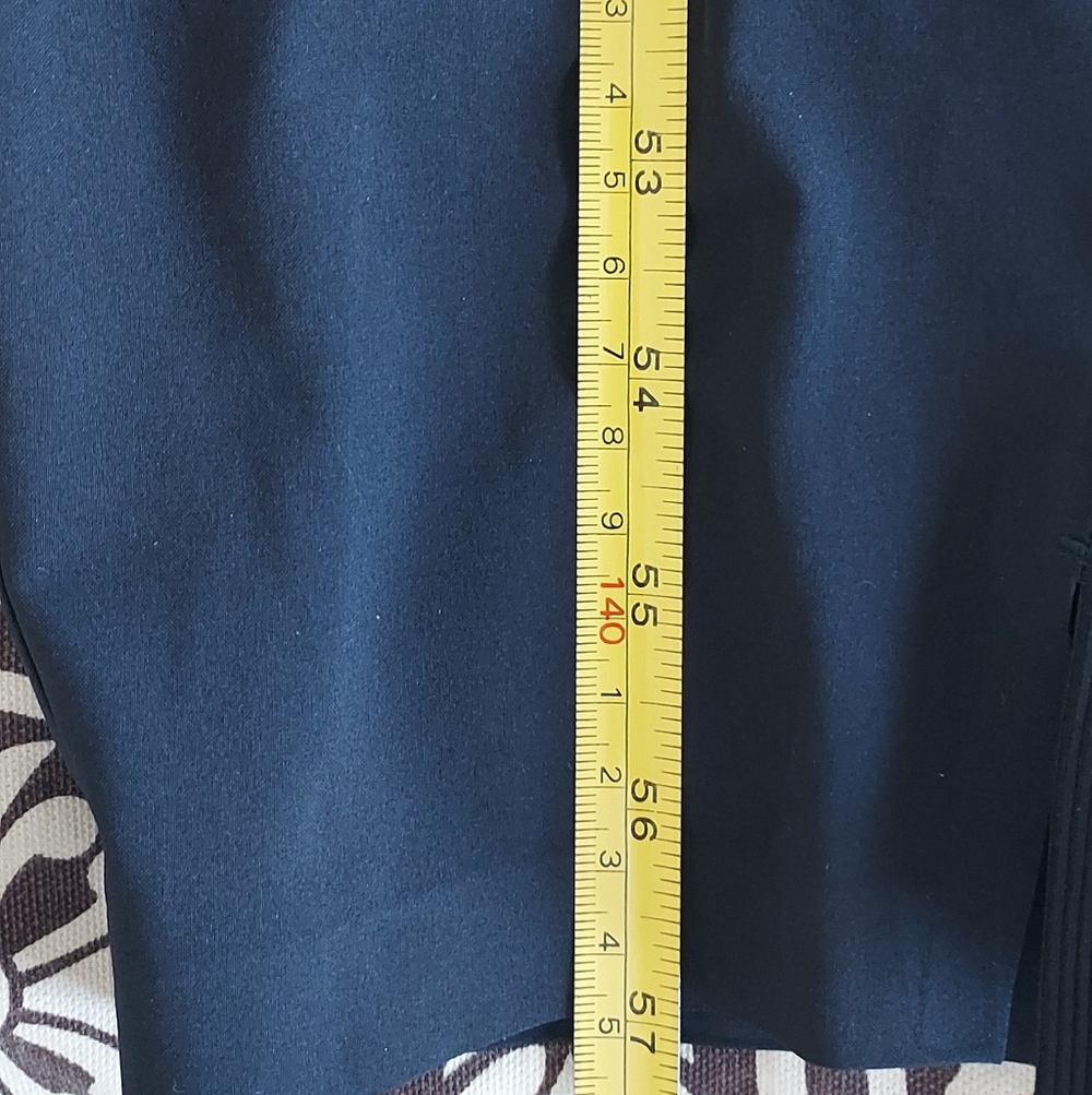 Athleta Brooklyn Jumpsuit Women 10 Black Sleeveless Pockets V Neck Tapered Ankle - Picture 12 of 12